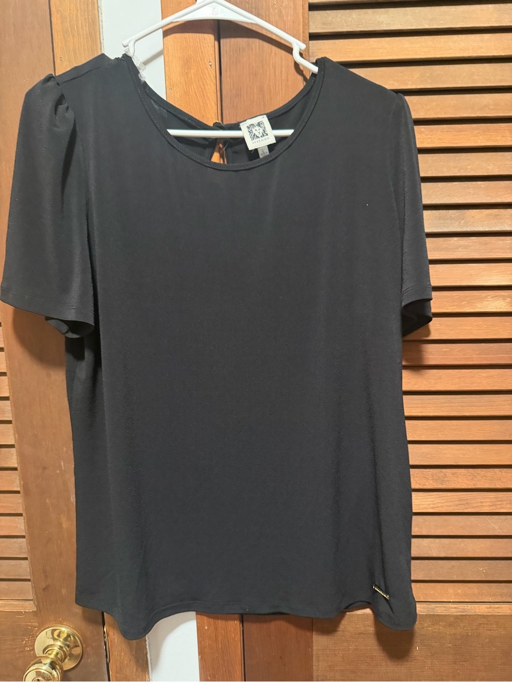 Anne Klein Black Short Sleeve Keyhole Back Blouse